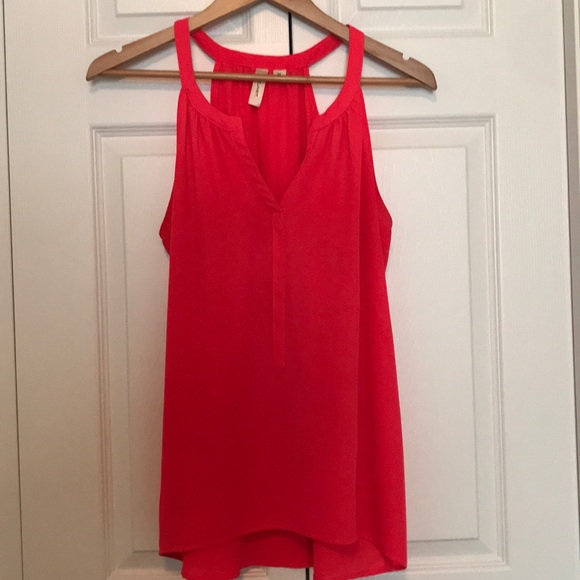 Hot Pink Tank - Picture 1 of 4